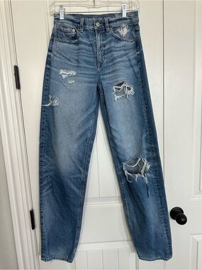 American Eagle Outfitters Distressed Blue Jeans